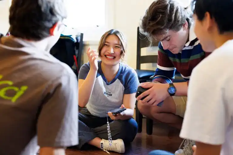 Eliana Heo ’27 discusses public figures with memorable voices during a small group activity. Veasey Conway/Harvard Staff Photographer